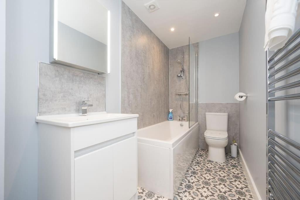 The Lettered Board Apartments Pickering Esterno foto