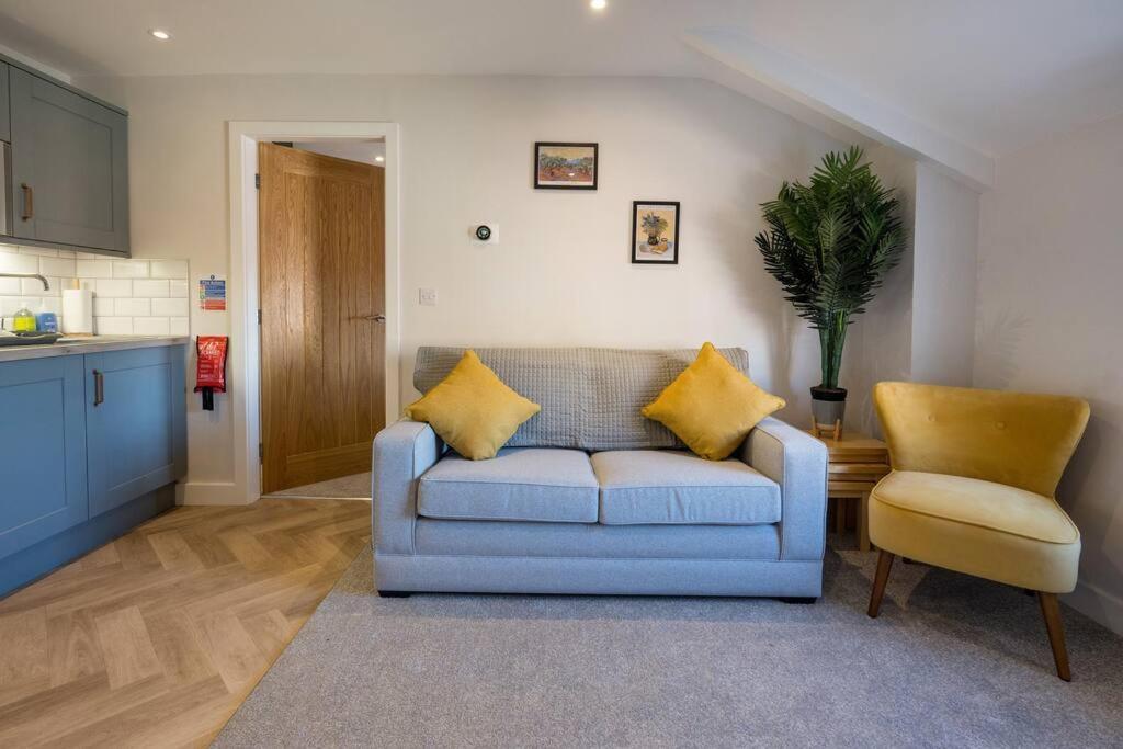 The Lettered Board Apartments Pickering Esterno foto