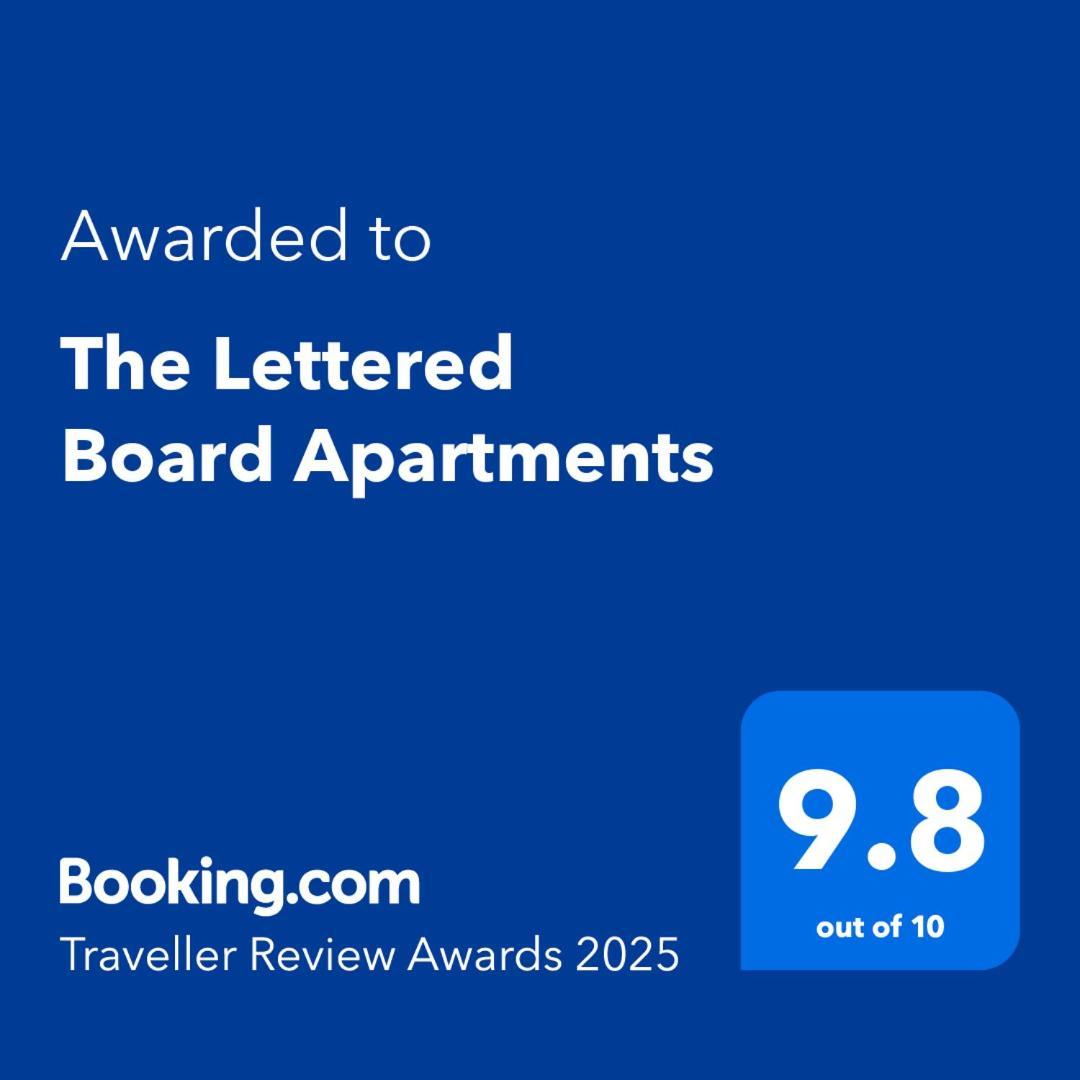 The Lettered Board Apartments Pickering Esterno foto